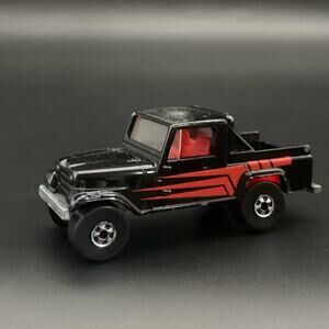 Vintage 1982 Hot Wheels Mattel Jeep Scrambler Die Cast Black & Red Toy Truck Car